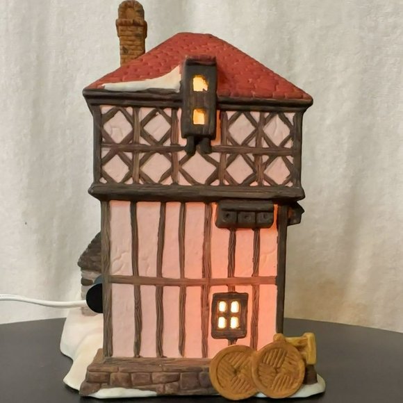 Dept 56 Blythe Pond Mill House (First Release) Dickens Village Building - 1986 - Picture 7 of 7